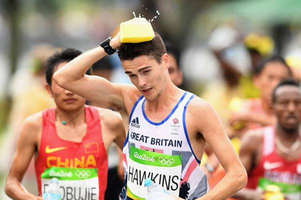 Callum Hawkins sets Scottish half-marathon record in Japan