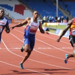 Dwain Chambers wins 100m title